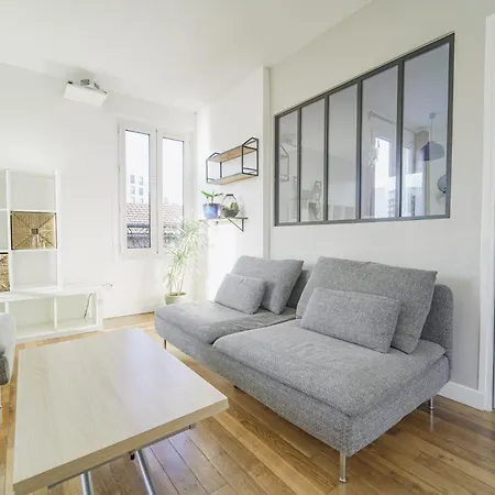 Quiet Cosy And Large With Terrace Location