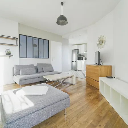 Quiet Cosy And Large With Terrace Location Apartment *